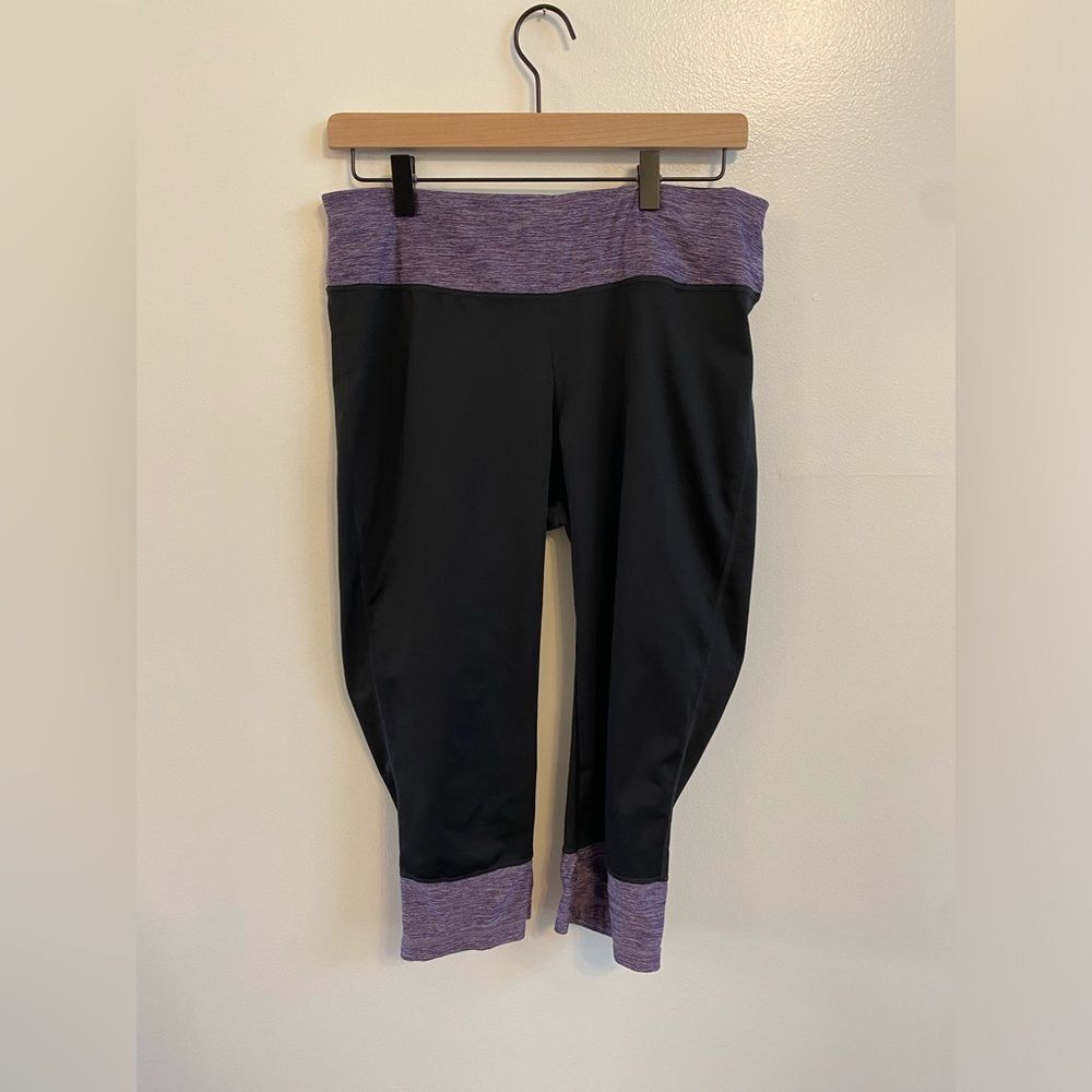 Ideology Purple & Black Cropped Leggings - Size Large